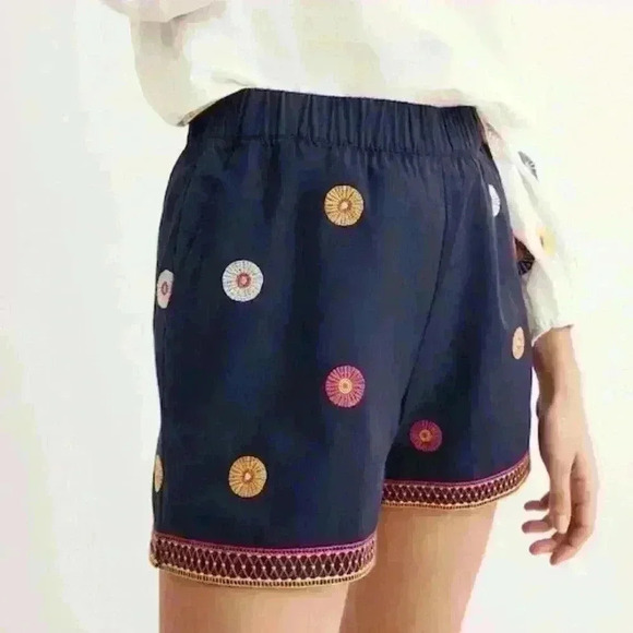 Madewell Pants - Madewell Navy Floral Flower Embroidered Shorts M